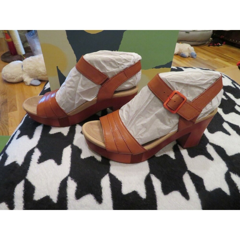 NWT Womens Oak Chesnut Leather Earth Terra Cotta Heels, Size 8